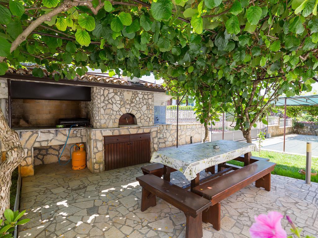 Apartments Davorka Porec Exterior photo